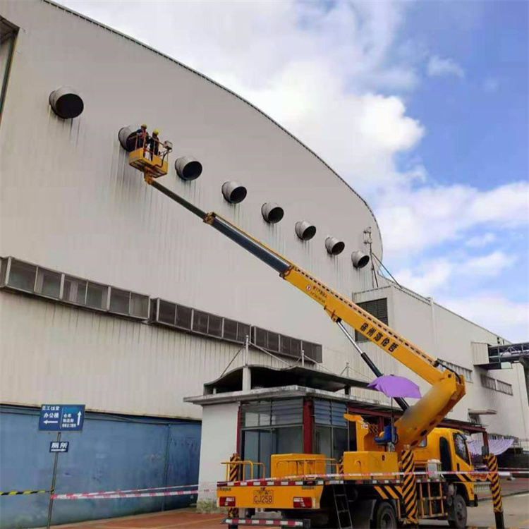 广水高空作业车出租服务：专业广告牌安装解决方案