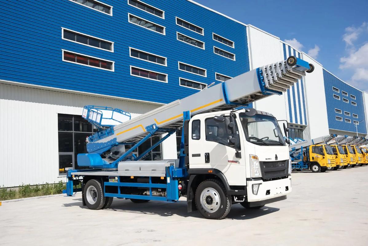 广水出租云梯车高空作业车 建筑垃圾搬运